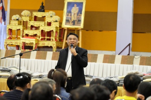 เทศบาลนครแม่สอด ร่วมกิจกรรมมอบเสื้อกันหนาว ส่งต่อความอบอุ่น สู่หัวใจชาวเทศบาลนครแม่สอด