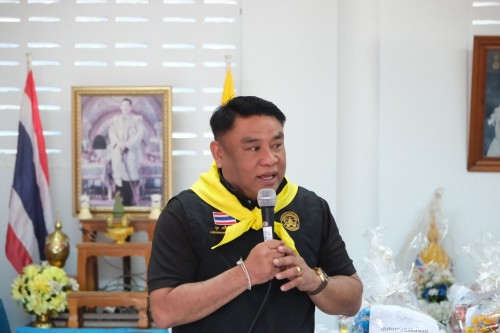 ทน.แม่สอด ลงพื้นที่มอบถุงยังชีพ จำนวน 10 ชุมชน 