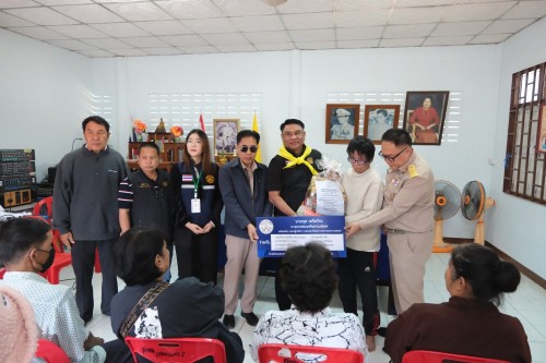 ทน.แม่สอด ลงพื้นที่มอบถุงยังชีพ จำนวน 10 ชุมชน 