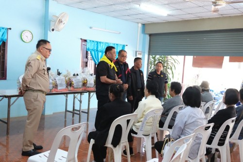 ทน.แม่สอด ลงพื้นที่มอบถุงยังชีพ จำนวน 10 ชุมชน 