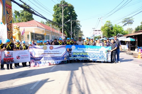 ทน.แม่สอด ลงพื้นที่บูรณาการร่วมกับเรือนจำอำเภอแม่สอดดำเนินการขุดลอกท่อระบายน้ำบริเวณหน้าวัดดอนไชยถึงบริเวณวงเวียนหอนาฬิกา