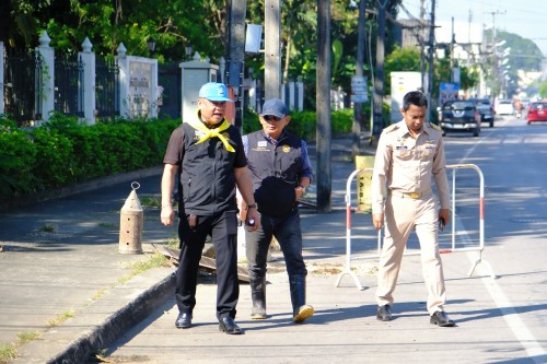 ทน.แม่สอด ลงพื้นที่บูรณาการร่วมกับเรือนจำอำเภอแม่สอดดำเนินการขุดลอกท่อระบายน้ำบริเวณหน้าวัดดอนไชยถึงบริเวณวงเวียนหอนาฬิกา