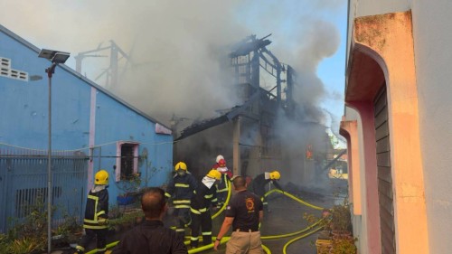 ทน.แม่สอด ลงพื้นที่ระงับเหตุอัคคีภัย ชุมชนอิสลามในเขตพื้นที่เทศบาลนครแม่สอด 