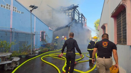 ทน.แม่สอด ลงพื้นที่ระงับเหตุอัคคีภัย ชุมชนอิสลามในเขตพื้นที่เทศบาลนครแม่สอด 