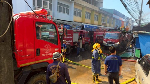 ทน.แม่สอด ลงพื้นที่ระงับเหตุอัคคีภัย ชุมชนอิสลามในเขตพื้นที่เทศบาลนครแม่สอด 