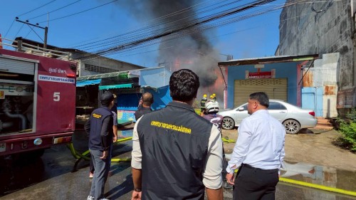 ทน.แม่สอด ลงพื้นที่ระงับเหตุอัคคีภัย ชุมชนอิสลามในเขตพื้นที่เทศบาลนครแม่สอด 