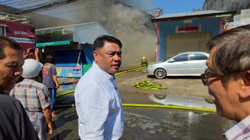 ทน.แม่สอด ลงพื้นที่ระงับเหตุอัคคีภัย ชุมชนอิสลามในเขตพื้นที่เทศบาลนครแม่สอด 