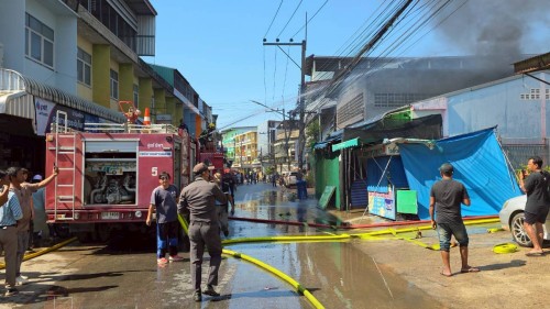 ทน.แม่สอด ลงพื้นที่ระงับเหตุอัคคีภัย ชุมชนอิสลามในเขตพื้นที่เทศบาลนครแม่สอด 