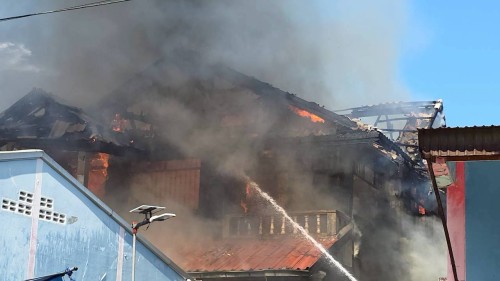 ทน.แม่สอด ลงพื้นที่ระงับเหตุอัคคีภัย ชุมชนอิสลามในเขตพื้นที่เทศบาลนครแม่สอด 