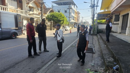 ทน.แม่สอด ลงพื้นที่บูรณาการร่วมกับเรือนจำอำเภอแม่สอดดำเนินการขุดลอกท่อระบายน้ำบริเวณหน้าวัดดอนไชยถึงบริเวณวงเวียนหอนาฬิกา