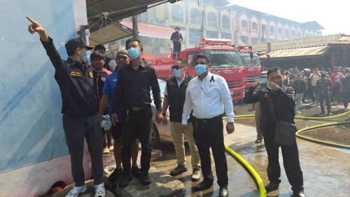 ทน.แม่สอด ลงพื้นที่ระงับเหตุอัคคีภัย ชุมชนอิสลามในเขตพื้นที่เทศบาลนครแม่สอด 