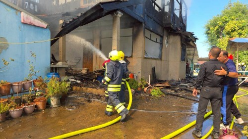 ทน.แม่สอด ลงพื้นที่ระงับเหตุอัคคีภัย ชุมชนอิสลามในเขตพื้นที่เทศบาลนครแม่สอด 