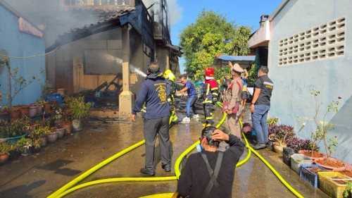 ทน.แม่สอด ลงพื้นที่ระงับเหตุอัคคีภัย ชุมชนอิสลามในเขตพื้นที่เทศบาลนครแม่สอด 