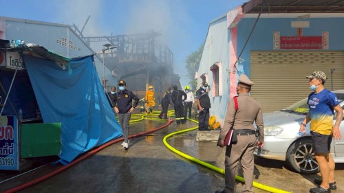 ทน.แม่สอด ลงพื้นที่ระงับเหตุอัคคีภัย ชุมชนอิสลามในเขตพื้นที่เทศบาลนครแม่สอด 