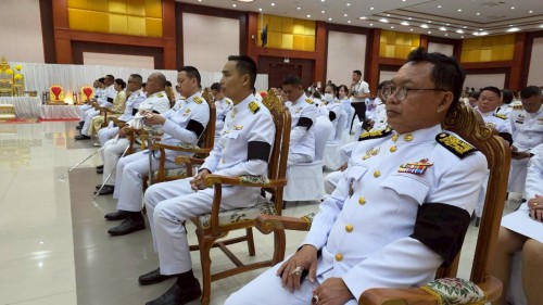 ทน.แม่สอด ร่วมพิธีเจริญพระพุทธมนต์และทำบุญตักบาตรถวายพระราชกุศล เนื่องในวันคล้ายวันพระบรมราชสมภพ พระบาทสมเด็จพระบรมชนกาธิเบศร มหาภูมิพลอดุลยเดชมหาราช บรมนาถบพิตร วันชาติและวันพ่อแห่งชาติ 5 ธันวาคม 2568