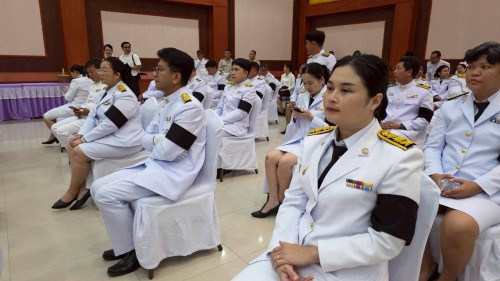 ทน.แม่สอด ร่วมพิธีเจริญพระพุทธมนต์และทำบุญตักบาตรถวายพระราชกุศล เนื่องในวันคล้ายวันพระบรมราชสมภพ พระบาทสมเด็จพระบรมชนกาธิเบศร มหาภูมิพลอดุลยเดชมหาราช บรมนาถบพิตร วันชาติและวันพ่อแห่งชาติ 5 ธันวาคม 2568