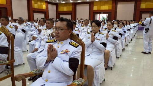 ทน.แม่สอด ร่วมพิธีเจริญพระพุทธมนต์และทำบุญตักบาตรถวายพระราชกุศล เนื่องในวันคล้ายวันพระบรมราชสมภพ พระบาทสมเด็จพระบรมชนกาธิเบศร มหาภูมิพลอดุลยเดชมหาราช บรมนาถบพิตร วันชาติและวันพ่อแห่งชาติ 5 ธันวาคม 2568