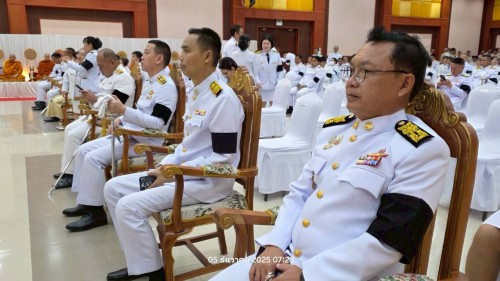 ทน.แม่สอด ร่วมพิธีเจริญพระพุทธมนต์และทำบุญตักบาตรถวายพระราชกุศล เนื่องในวันคล้ายวันพระบรมราชสมภพ พระบาทสมเด็จพระบรมชนกาธิเบศร มหาภูมิพลอดุลยเดชมหาราช บรมนาถบพิตร วันชาติและวันพ่อแห่งชาติ 5 ธันวาคม 2568