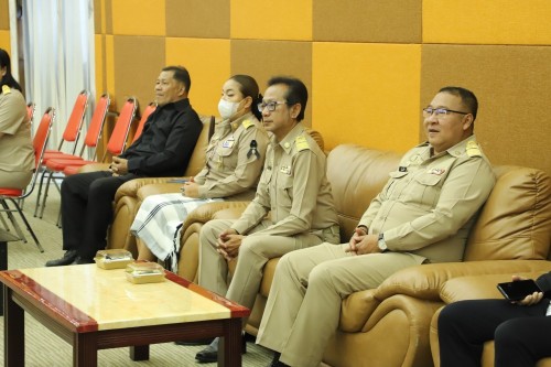 ทน.แม่สอด จัดโครงการฝึกอบรม ส่งเสริมเทิดทูนสถาบันชาติ ศาสนา พระมหากษัตริย์ นำประชาชนเข้าเฝ้าฯ กราบบังคมพระบรมศพ สมเด็จพระนางเจ้าสิริกิติ์ พระบรมราชินีนาถ พระบรมราชชนนีพันปีหลวงและศึกษาดูงานพระราชกรณีกิจ