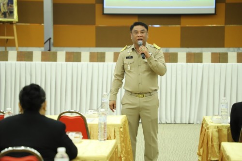 ทน.แม่สอด จัดโครงการฝึกอบรม ส่งเสริมเทิดทูนสถาบันชาติ ศาสนา พระมหากษัตริย์ นำประชาชนเข้าเฝ้าฯ กราบบังคมพระบรมศพ สมเด็จพระนางเจ้าสิริกิติ์ พระบรมราชินีนาถ พระบรมราชชนนีพันปีหลวงและศึกษาดูงานพระราชกรณีกิจ