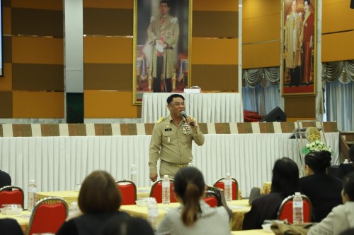 ทน.แม่สอด จัดโครงการฝึกอบรม ส่งเสริมเทิดทูนสถาบันชาติ ศาสนา พระมหากษัตริย์ นำประชาชนเข้าเฝ้าฯ กราบบังคมพระบรมศพ สมเด็จพระนางเจ้าสิริกิติ์ พระบรมราชินีนาถ พระบรมราชชนนีพันปีหลวงและศึกษาดูงานพระราชกรณีกิจ