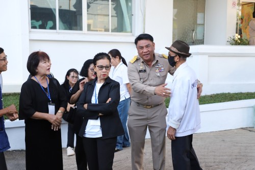 ทน.แม่สอด จัดโครงการฝึกอบรม ส่งเสริมเทิดทูนสถาบันชาติ ศาสนา พระมหากษัตริย์ นำประชาชนเข้าเฝ้าฯ กราบบังคมพระบรมศพ สมเด็จพระนางเจ้าสิริกิติ์ พระบรมราชินีนาถ พระบรมราชชนนีพันปีหลวงและศึกษาดูงานพระราชกรณียกิจ