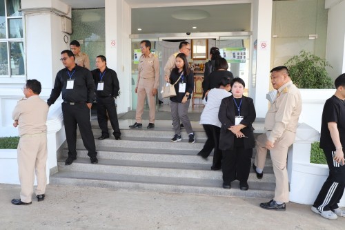 ทน.แม่สอด จัดโครงการฝึกอบรม ส่งเสริมเทิดทูนสถาบันชาติ ศาสนา พระมหากษัตริย์ นำประชาชนเข้าเฝ้าฯ กราบบังคมพระบรมศพ สมเด็จพระนางเจ้าสิริกิติ์ พระบรมราชินีนาถ พระบรมราชชนนีพันปีหลวงและศึกษาดูงานพระราชกรณียกิจ