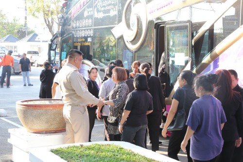 ทน.แม่สอด จัดโครงการฝึกอบรม ส่งเสริมเทิดทูนสถาบันชาติ ศาสนา พระมหากษัตริย์ นำประชาชนเข้าเฝ้าฯ กราบบังคมพระบรมศพ สมเด็จพระนางเจ้าสิริกิติ์ พระบรมราชินีนาถ พระบรมราชชนนีพันปีหลวงและศึกษาดูงานพระราชกรณียกิจ