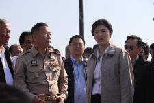 น.ส.ยิ่งลักษณ์ ชินวัตร นายกรัฐมนตรี และคณะ ลงพื้นที่แม่สอด เพื่อจัดตั้งเขตเศรษฐกิจพิเศษแม่สอด และท้องถิ่นรูปแบบพิเศษนครแม่สอด