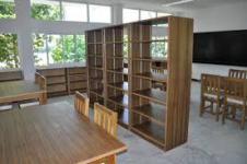 ประกาศเทศบาลนครแม่สอด  เรื่อง  สอบราคาซื้อครุภัณฑ์ห้องสมุด